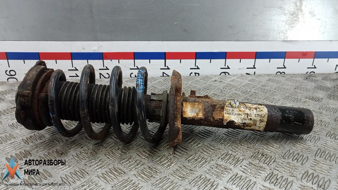 Стойка Volkswagen Tiguan 1 поколение 2009, 2.0 л., дизель, МКПП, внедорожник 5 дв., 5N0413031K, 5N0411105S - фото №1