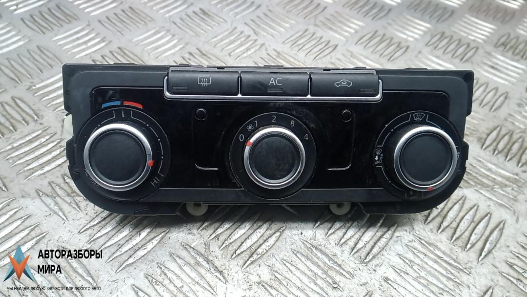 блок управления печки / климат-контроля Volkswagen Jetta 6 поколение 2012, 1.6 л., дизель, МКПП, седан - фото №1