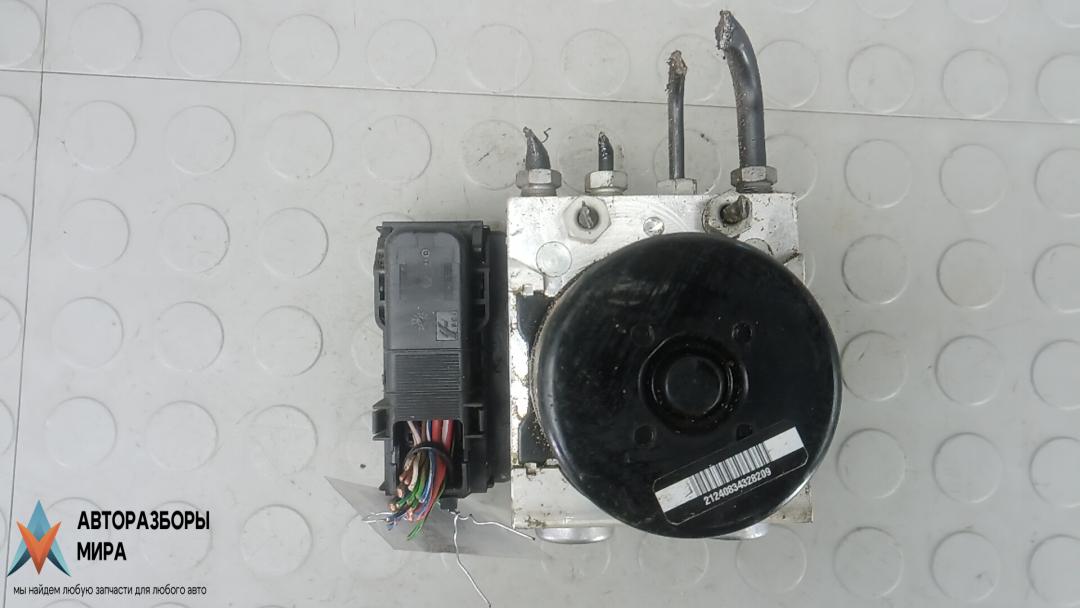 блок ABS Volvo XC60 1 поколение 2010, 2.0 л., дизель, АКПП, внедорожник 5 дв., 30681619 - фото №1