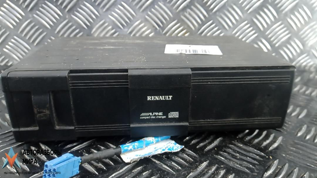 CD-чейнджер Renault Espace 4 поколение 2004, 2.2 л., дизель, МКПП, минивэн, 8200207100 - фото №1