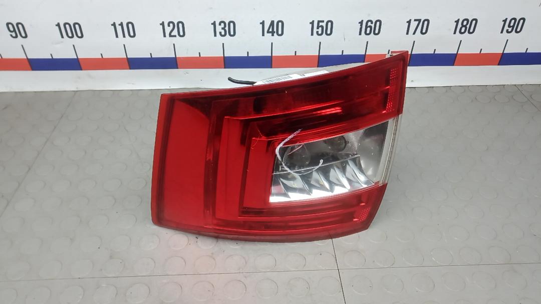 фонарь задний правый Skoda Octavia 3 поколение (A7) 2015, 2.0 л., дизель, МКПП, универсал, 5E9945112 - фото №1