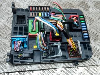 блок комфорта Peugeot 2008 1 поколение 2014, 1.6 л., дизель, АКПП, универсал, 9807532080