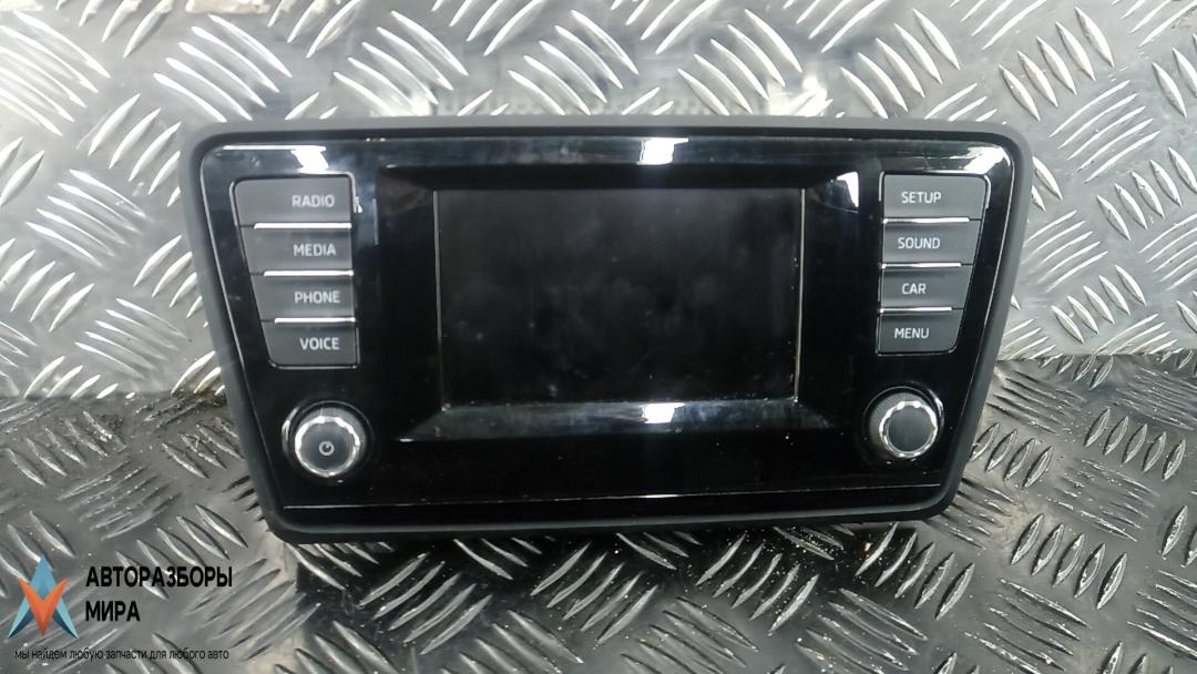 магнитола Skoda Octavia 3 поколение (A7) 2015, 1.6 л., дизель, МКПП, хетчбэк 5 дв., 5E0919605B - фото №1