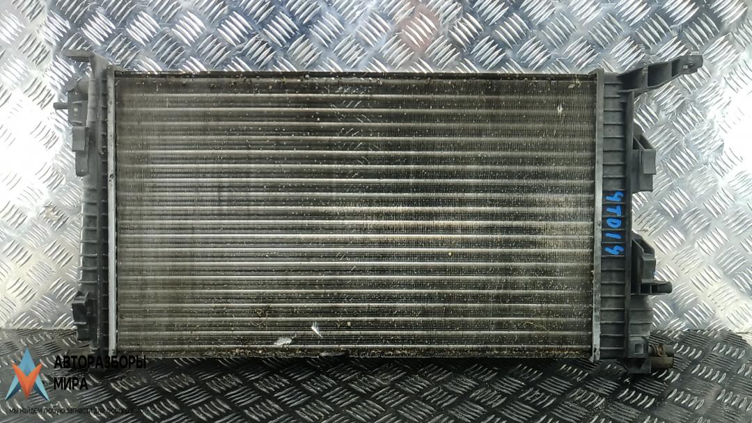 радиатор охлаждения Renault Fluence 1 поколение 2010, 1.5 л., дизель, МКПП, седан - фото №1