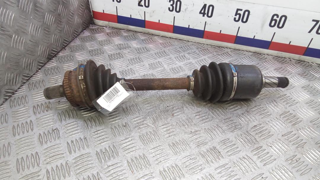 полуось передняя левая (приводной вал, ШРУС) Volvo S80 1 поколение 2001, 2.0 л., бензин, МКПП, седан - фото №1