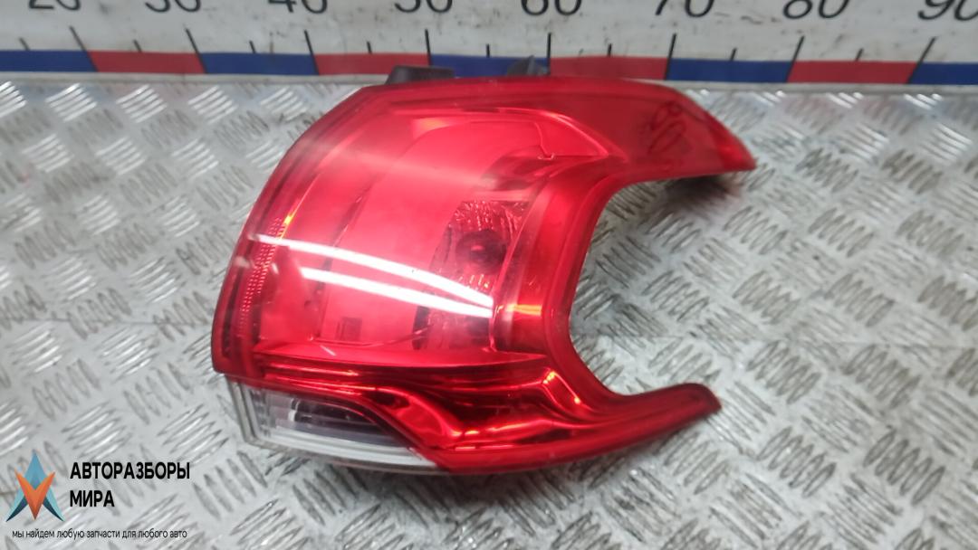 фонарь задний правый Peugeot 2008 1 поколение 2014, 1.6 л., дизель, АКПП, универсал - фото №1