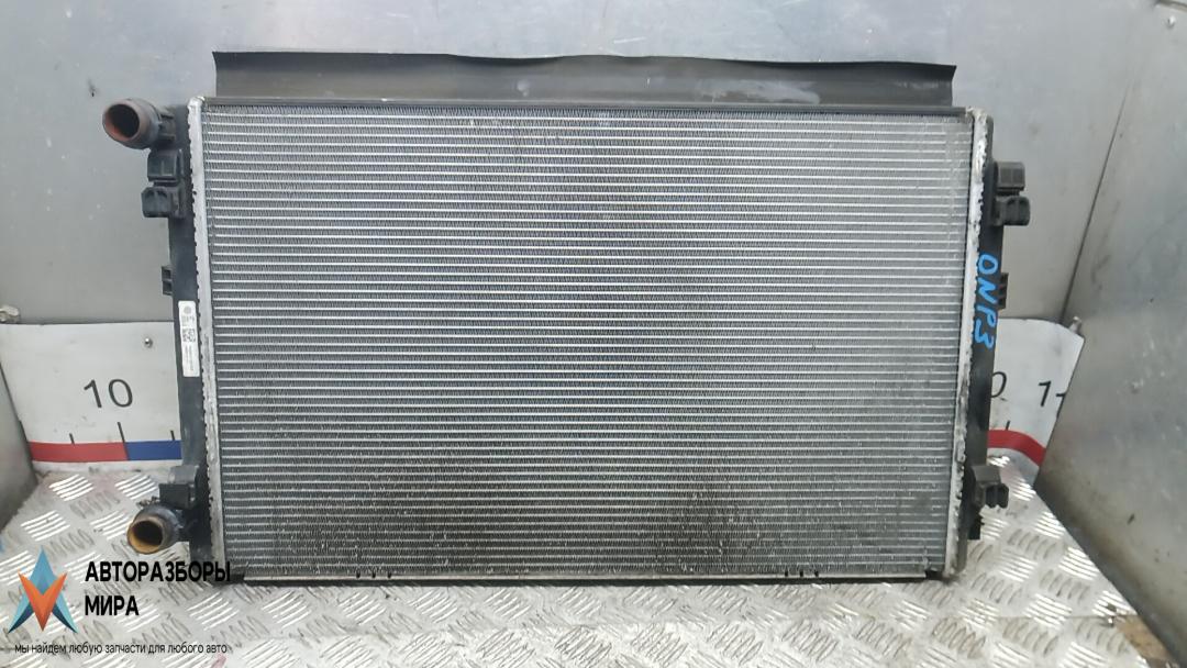 радиатор охлаждения Skoda Octavia 3 поколение (A7) 2015, 2.0 л., дизель, МКПП, хетчбэк 5 дв., 5Q0121251GK - фото №1