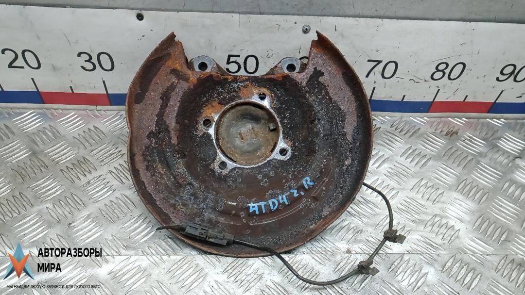 защитный кожух тормозного механизма Chevrolet Orlando 1 поколение 2012, 2.0 л., дизель, МКПП, минивэн, 13345404 - фото №1