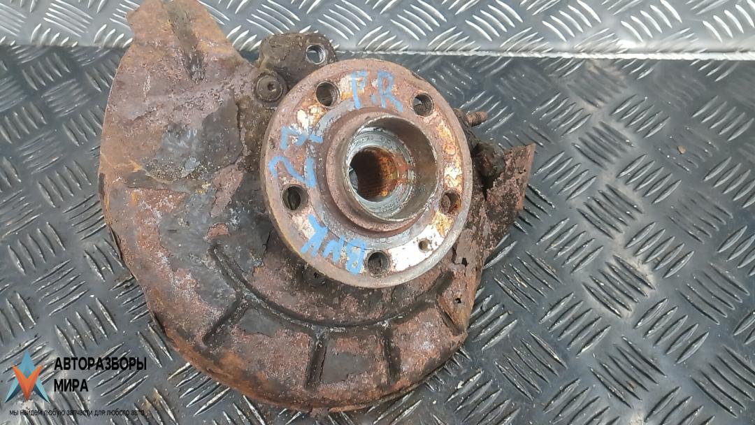 ступица передняя правая Skoda Rapid 1 поколение 2013, 1.6 л., дизель, МКПП, хетчбэк 5 дв., 6R0407621A, 6Q0407256S - фото №1