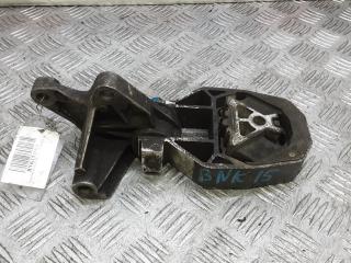 подушка крепления КПП Ford Focus 3 поколение 2011, 1.6 л., бензин, МКПП, хетчбэк 5 дв.