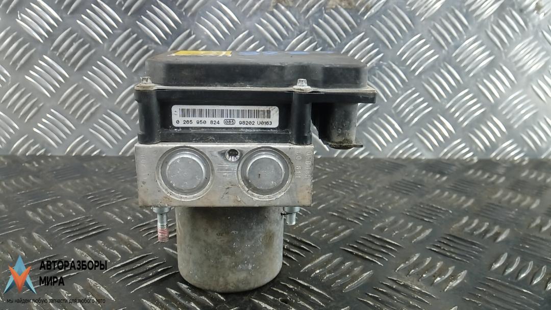 блок ABS Toyota VERSO 2011, 2.0 л., дизель, МКПП, минивэн, 0265950824 - фото №1