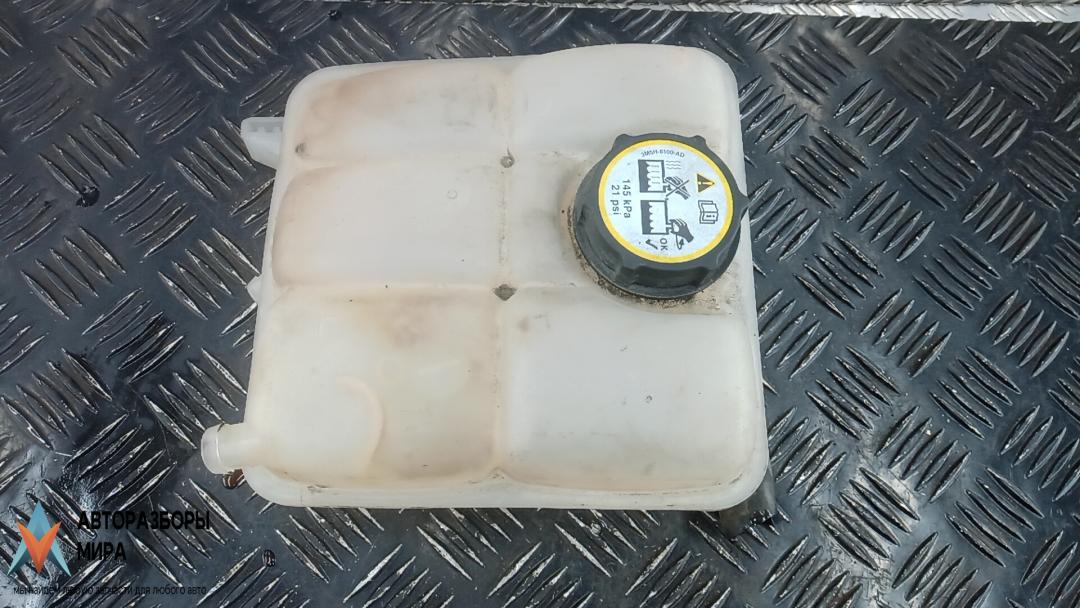 бачок расширительный Ford Kuga 2 поколение 2014, 2.0 л., дизель, МКПП, внедорожник 5 дв. - фото №1