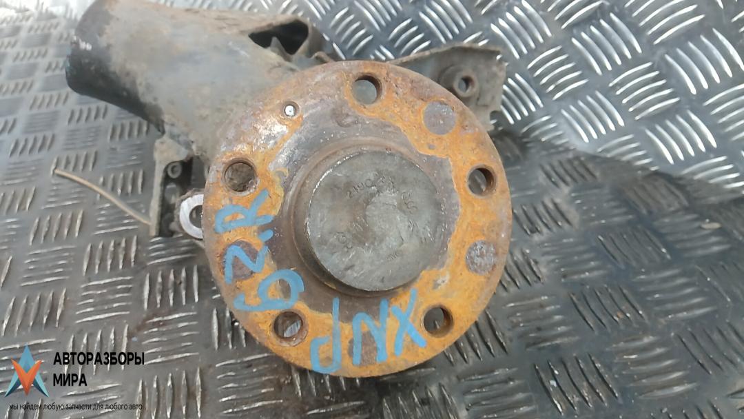 ступица задняя правая Skoda Octavia 3 поколение (A7) 2014, 1.6 л., дизель, АКПП, хетчбэк 5 дв., 8V0598611, 5Q0501117, 8V0598611A - фото №1