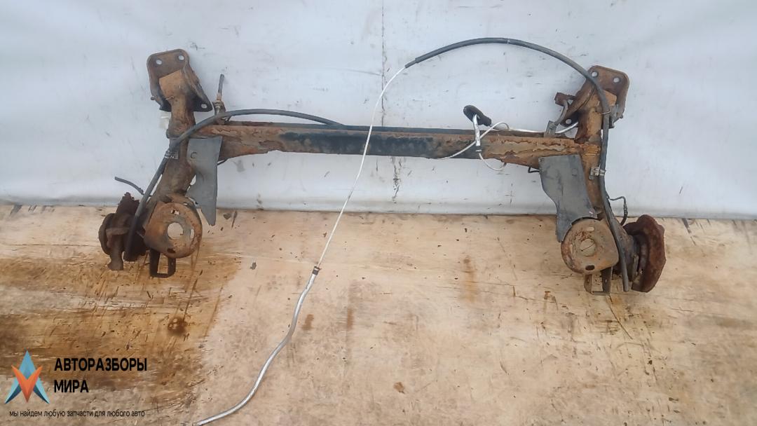 балка задняя Skoda Rapid 1 поколение 2013, 1.6 л., дизель, МКПП, хетчбэк 5 дв., 6R7500051 - фото №1