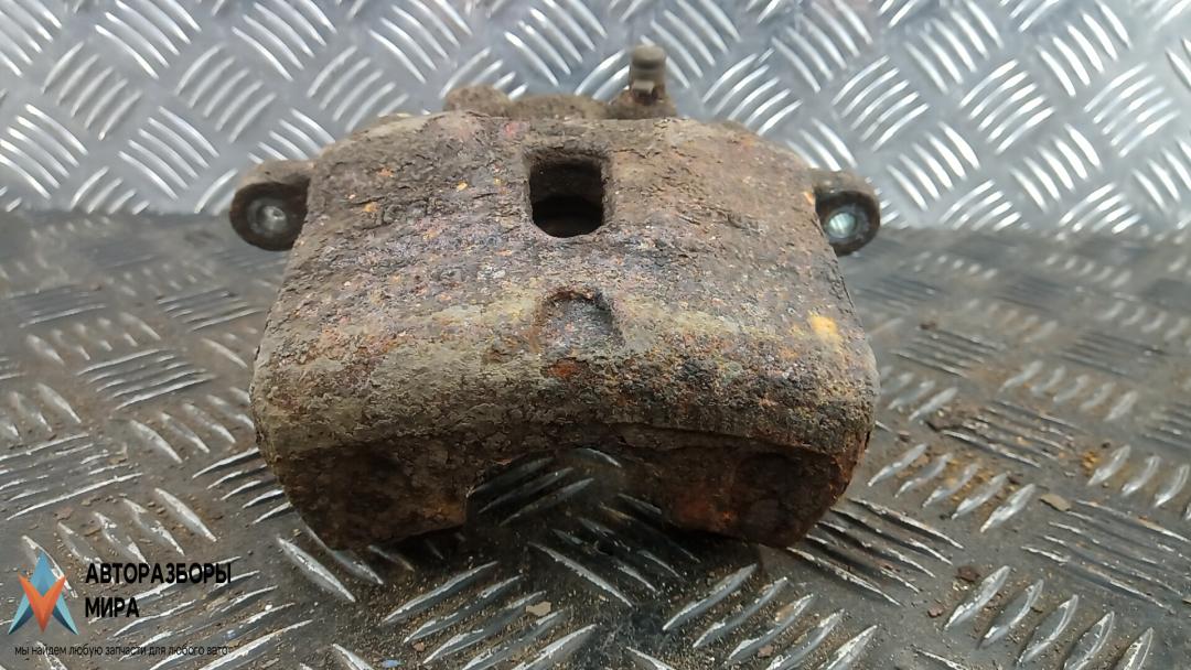 суппорт передний правый Hyundai i40 VF 2013, 1.7 л., дизель, МКПП, седан, 581303Z100, 581903ZA00 - фото №1