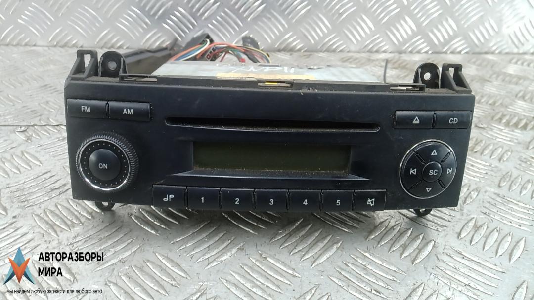 магнитола Mercedes-Benz Sprinter 2 поколение (W906) 2007, 2.2 л., CDI 209/309/409, дизель, АКПП, микроавтобус, A9068200886 - фото №1