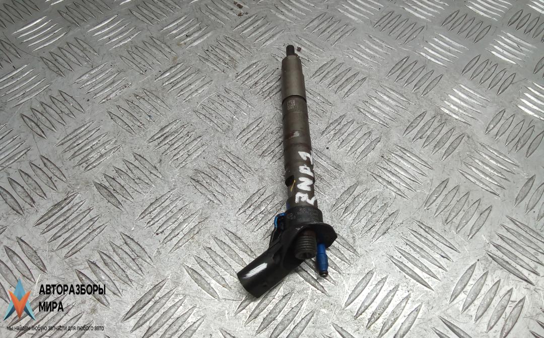 форсунка Hyundai Santa Fe 3 поколение (DM) 2012, 2.2 л., дизель, МКПП, внедорожник 5 дв., 0445116018 - фото №1