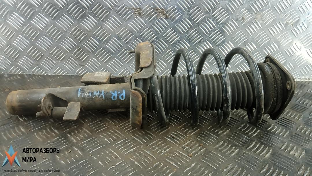 Стойка Ford Focus 3 поколение 2012, 1.6 л., TDCi, дизель, МКПП, универсал - фото №1