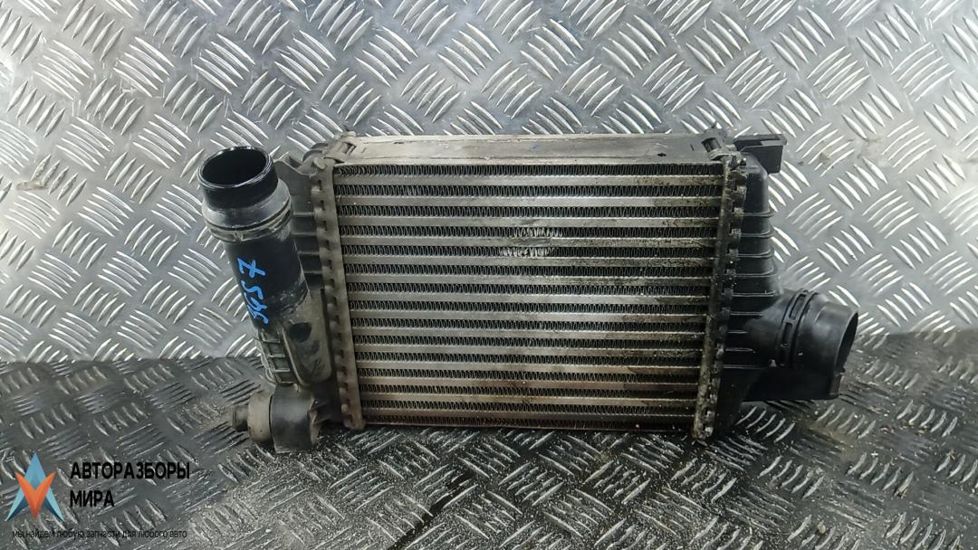 радиатор интеркулера Renault Captur 1 поколение 2015, 1.5 л., дизель, МКПП, хетчбэк 5 дв. - фото №1