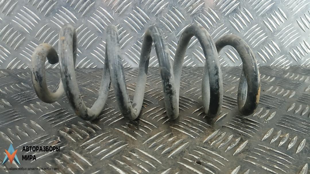 пружина задняя Renault Captur 1 поколение 2015, 1.5 л., дизель, МКПП, хетчбэк 5 дв. - фото №1