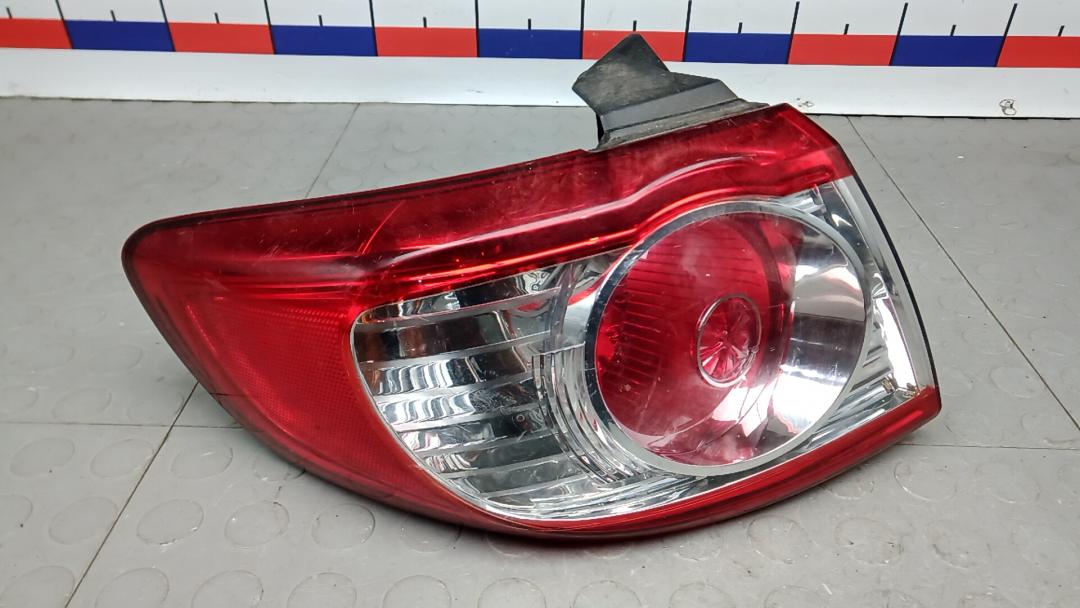 фонарь задний левый Hyundai Santa Fe 3 поколение (DM) 2012, 2.2 л., дизель, МКПП, внедорожник 5 дв. - фото №1