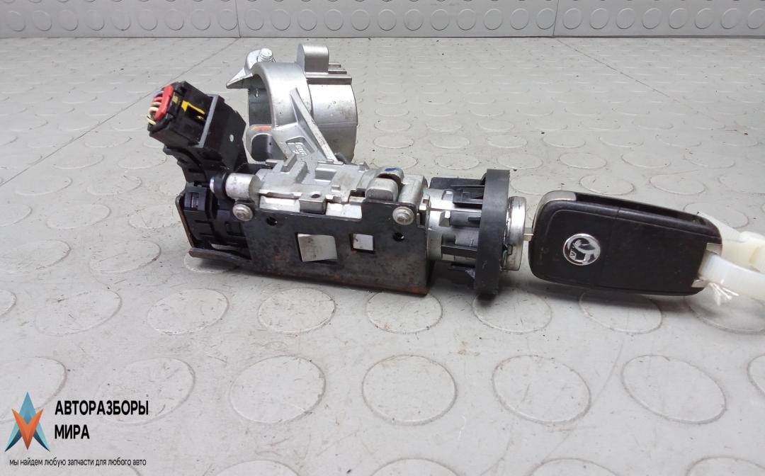 замок зажигания Opel Mokka 1 поколение 2015, 1.6 л., дизель, МКПП, внедорожник 5 дв., 13279297, 1235135, 23445038 - фото №1