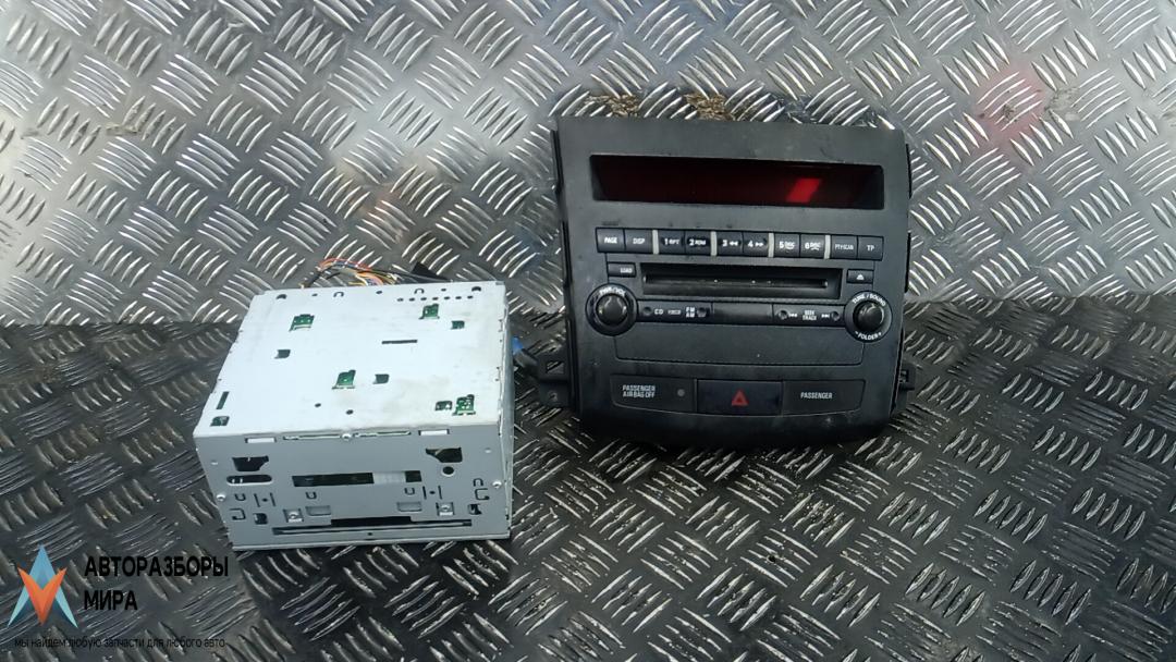 магнитола Citroen C-Crosser 1 поколение 2008, 2.2 л., D HDi, дизель, МКПП, внедорожник 5 дв., 8701A261 - фото №1