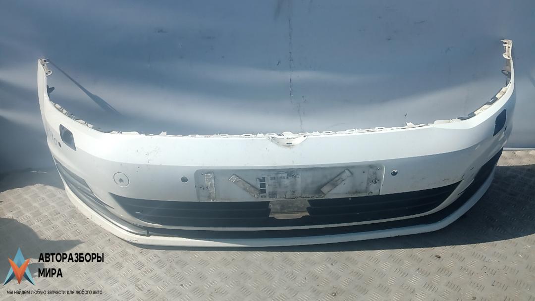 бампер передний Volkswagen Golf 7 поколение 2013, 1.6 л., дизель, МКПП, хетчбэк 5 дв., 5G0807217BN - фото №1