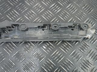 крепление бампера Volkswagen Touran 1 поколение [рестайлинг] 2006, 1.9 л., дизель, МКПП, минивэн, 1T0807936