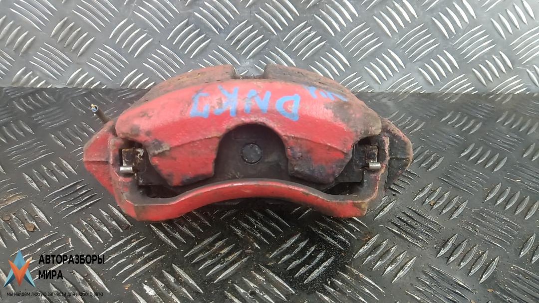 суппорт передний правый Volkswagen Golf 7 поколение 2013, 1.6 л., дизель, МКПП, хетчбэк 5 дв., 8V0615124 - фото №1