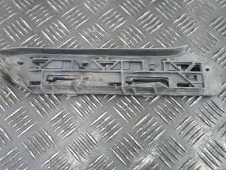 крепление бампера Volkswagen Caddy 3 поколение 2007, 2.0 л., дизель, МКПП, 1T0807936