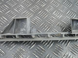 крепление бампера Volkswagen Caddy 3 поколение 2007, 2.0 л., дизель, МКПП