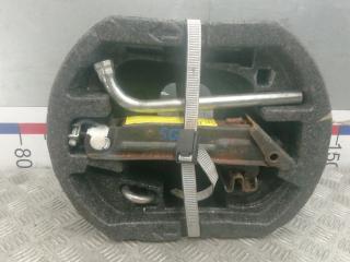 ящик под инструменты / набор инструментов Skoda Fabia 2 поколение (5J) 2008, 1.4 л., дизель, МКПП, хетчбэк 5 дв., 4D0012219A, 6Q0011031H, 5J0012115A