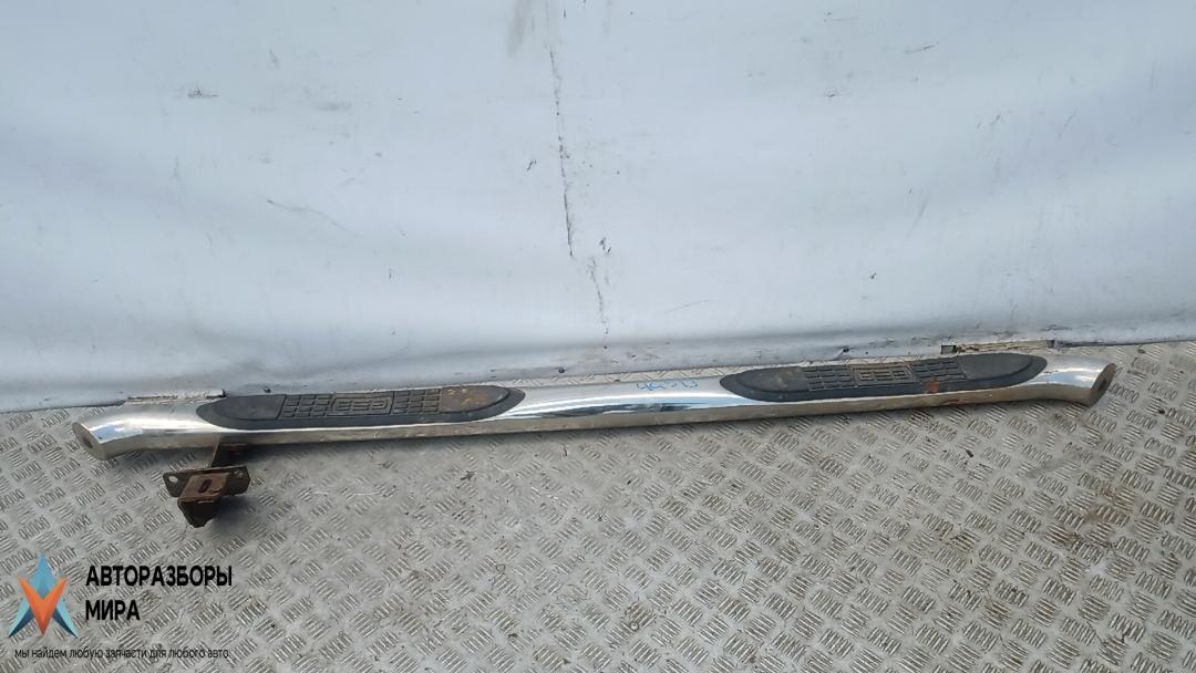 подножка Dodge Nitro 1 поколение 2007, 2.8 л., дизель, МКПП, внедорожник 5 дв. - фото №1