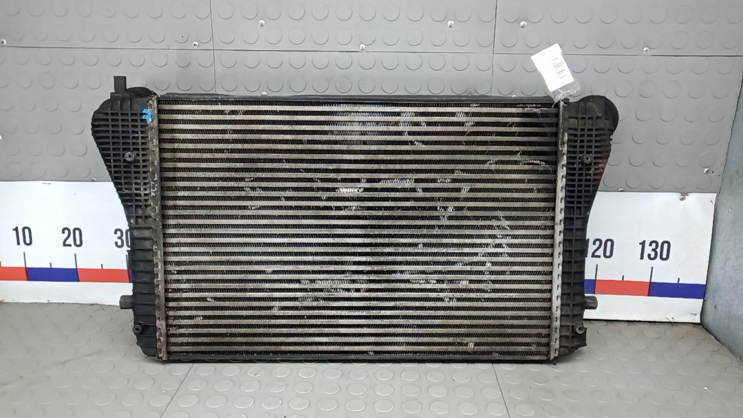 радиатор интеркулера Volkswagen Passat B6 2007, 1.9 л., дизель, МКПП, универсал, 3C0145805R - фото №1