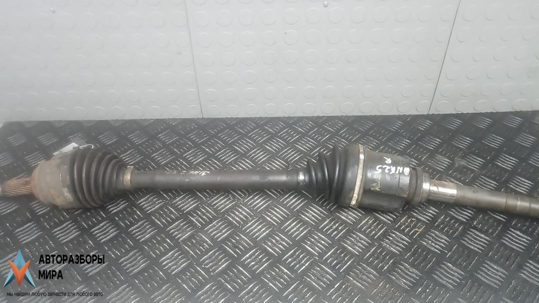 полуось передняя правая (приводной вал, ШРУС) Citroen C-Crosser 1 поколение 2008, 2.2 л., D HDi, дизель, МКПП, внедорожник 5 дв. - фото №1
