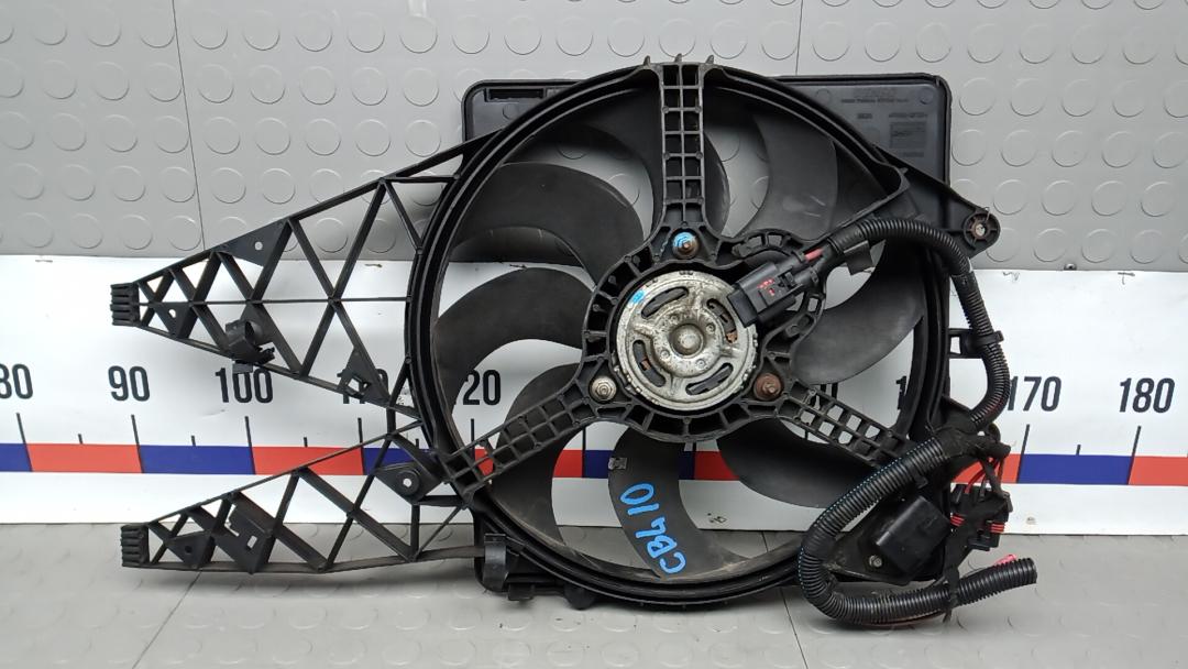 вентилятор радиатора Fiat Grande Punto 1 поколение 2007, 1.3 л., дизель, МКПП, хетчбэк 5 дв., 55701372 - фото №1