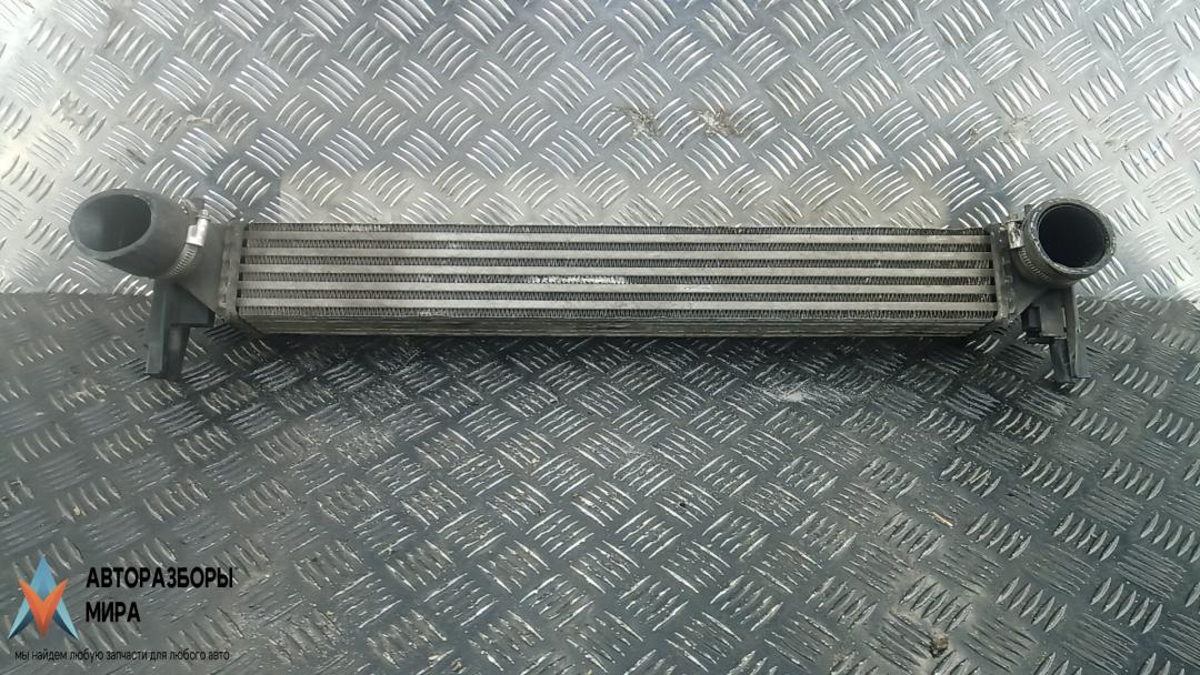 радиатор интеркулера Skoda Rapid 1 поколение 2013, 1.6 л., дизель, МКПП, хетчбэк 5 дв., 6R0145805 - фото №1