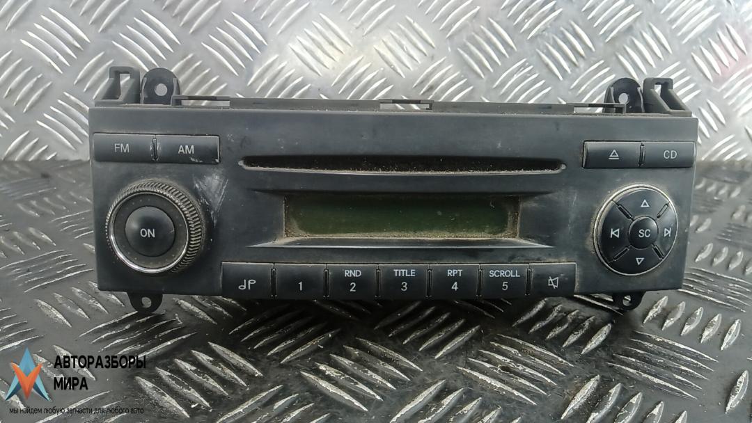 магнитола Volkswagen Crafter 1 поколение 2010, 2.5 л., D BlueTDI, дизель, МКПП, микроавтобус - фото №1