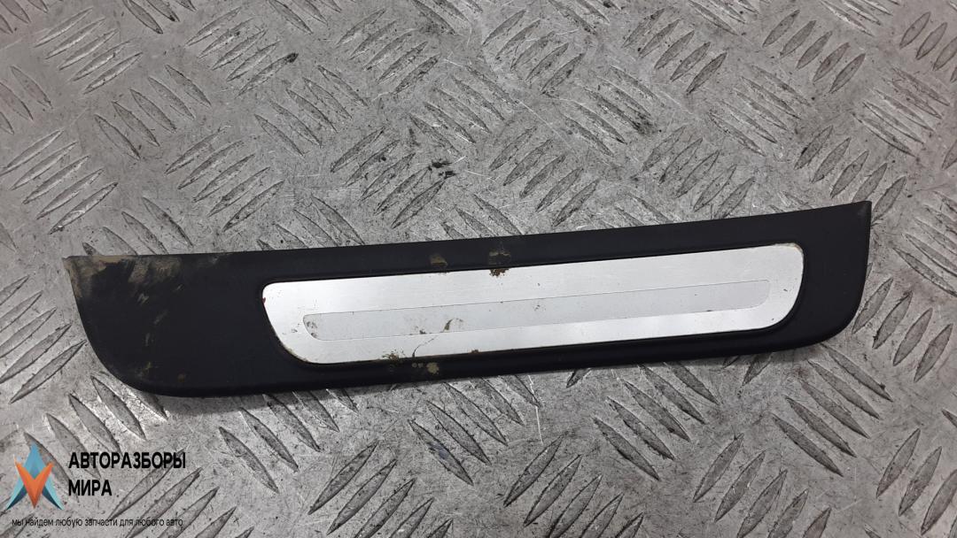 накладка на порог внутренняя Audi A4 B8/8K 2008, 2.0 л., дизель, МКПП, седан, 8K0853376 - фото №1