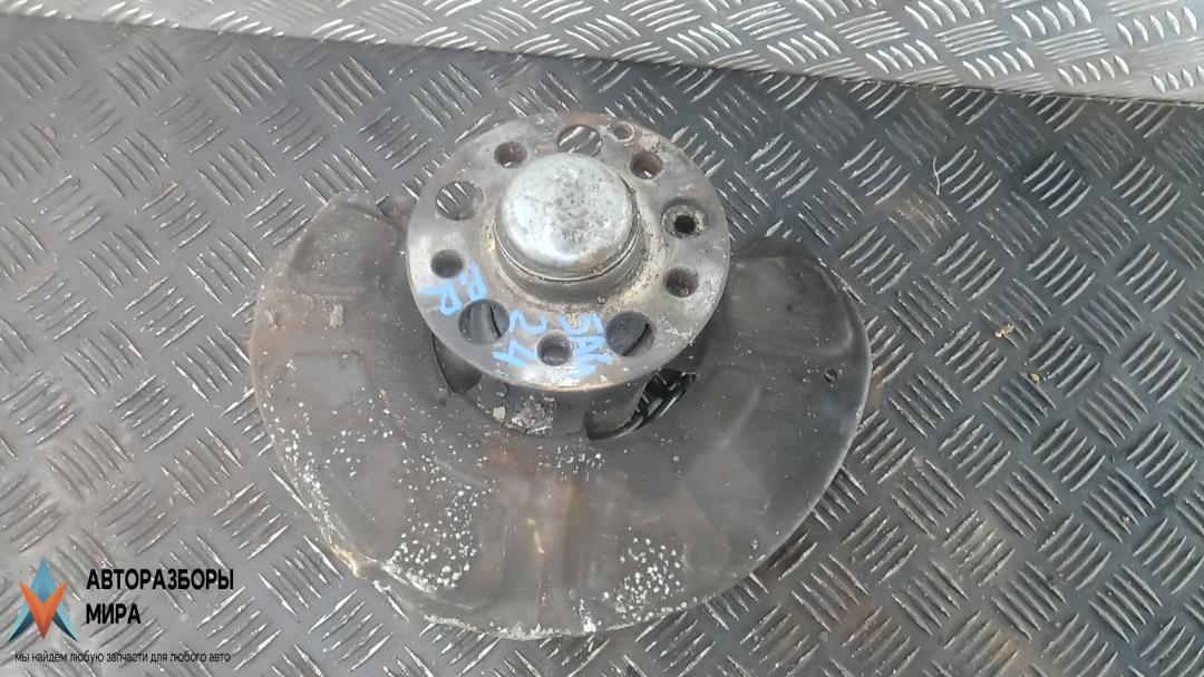 ступица передняя правая Mercedes-Benz E-Класс W212/S212/C207/A207 2009, 2.2 л., D E220 CDI, дизель, АКПП, седан - фото №1