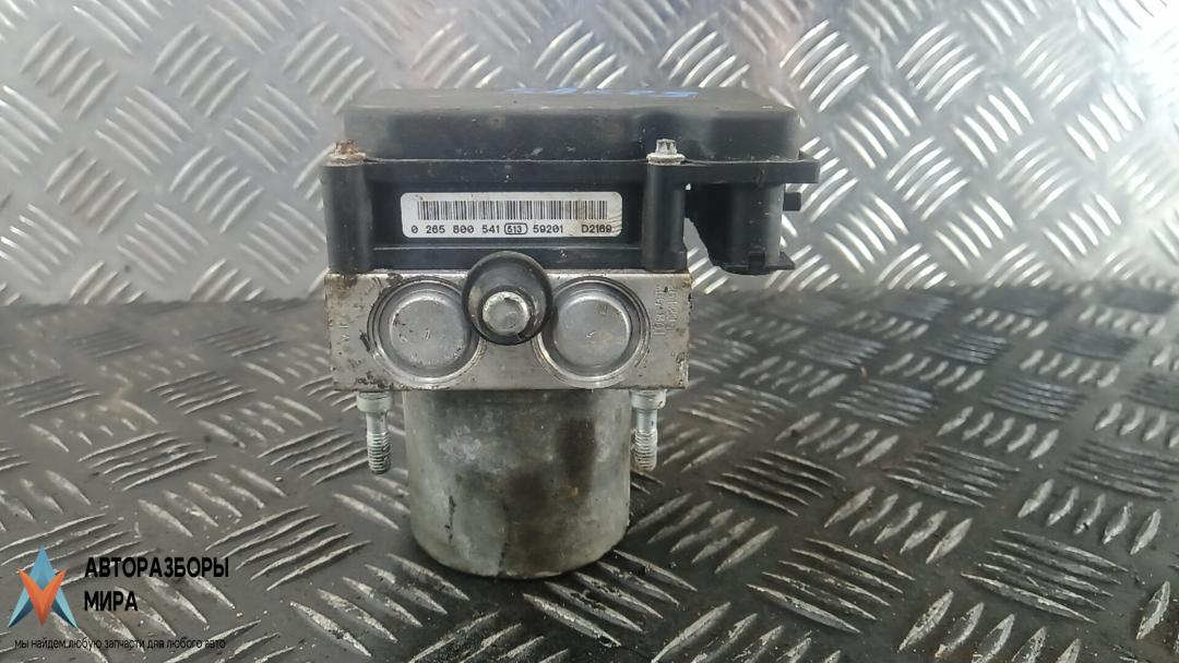 блок ABS Hyundai Santa Fe 2 поколение (CM) 2006, 2.2 л., дизель, АКПП, внедорожник 5 дв., 589002B300, 0265800541 - фото №1