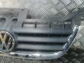 решетка радиатора Volkswagen Touran 1 поколение 2004, 1.6 л., бензин, МКПП, минивэн, 1T0853651 - фото №2