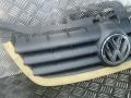 решетка радиатора Volkswagen Touran 1 поколение 2004, 1.9 л., дизель, АКПП, 1T0853651 - фото №3