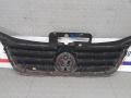 решетка радиатора Volkswagen Touran 1 поколение 2004, 1.9 л., дизель, АКПП, 1T0853651 - фото №4