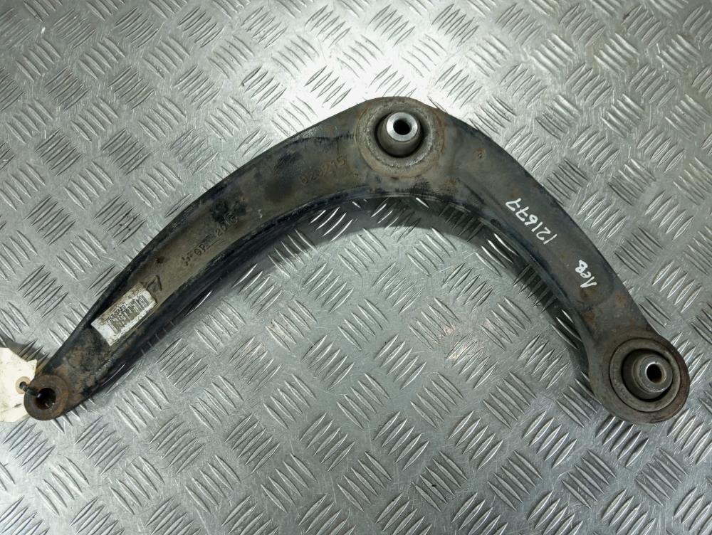 рычаг передний левый Citroen C4 2 поколение 2015, цвет, 823215 - фото №1