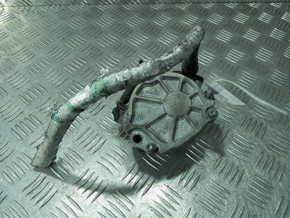 насос вакуумный Ford Transit Connect 2 поколение 2016, цвет, 984021880 - фото №1