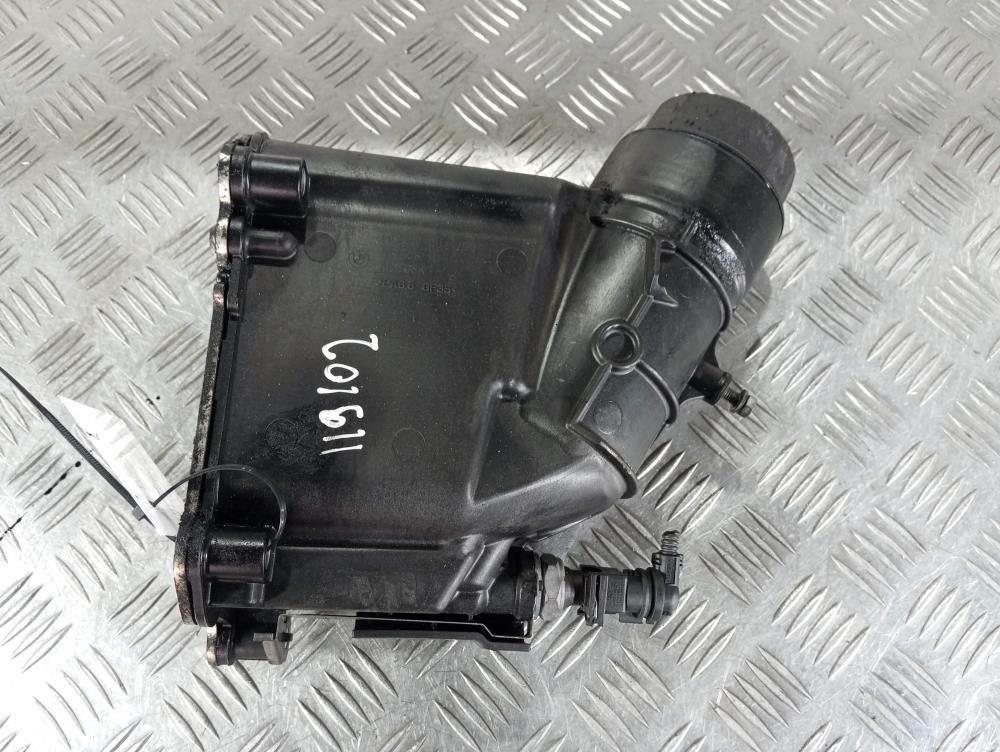 корпус масляного фильтра BMW 1 серия E81/E82/E87/E88 2006, цвет, 11427807799 - фото №1