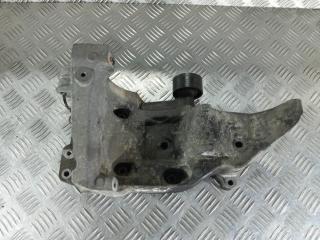 кронштейн генератора BMW 1 серия E81/E82/E87/E88 2006, цвет, 11167802639-02