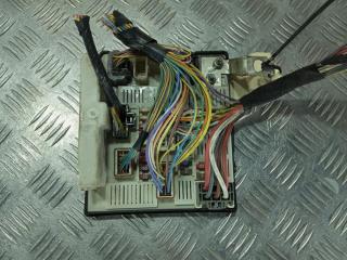 блок предохранителей Renault Megane 2 поколение 2004, Дизель 1.9, цвет, 8200481866